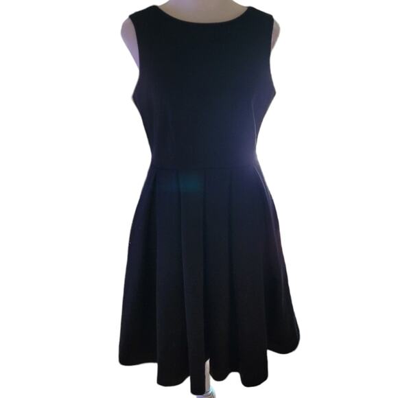 Jennifer Lopez Black Fit & Flare Skater Dress Sz Medium Cute Fun Minimalist - Picture 1 of 6